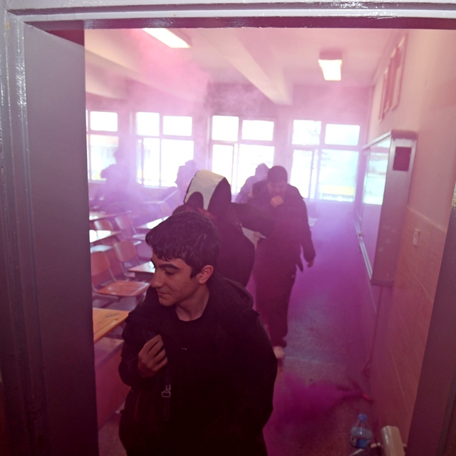 Osmangazi'de gerçeğini aratmayan yangın tatbikatı
Afet gerçeği okul bahçesi...