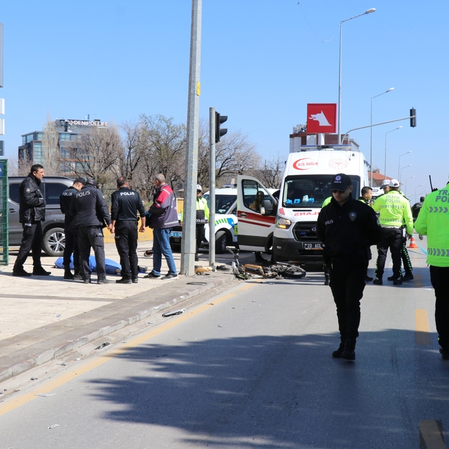 Motosikletiyle yaya geçidinden geçmek isten adam hayatını kaybetti