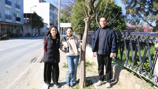 Başkan Ercan, gençlerin talebini yerine getirdi
Üniversite yolundaki sorun 24 saatte çözüldü