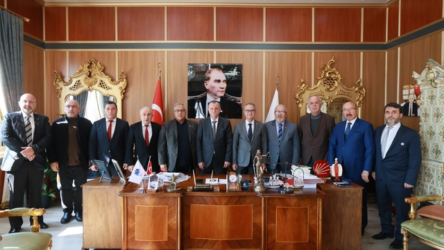 Yunusemre'de dışarıdan gelen stantlara kapılar kapandı