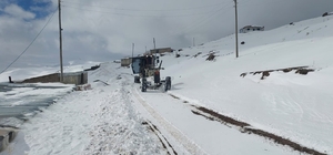 İl Özel İdaresi'nden yoğun kar mesaisi: Kapalı köy yolu kalmadı