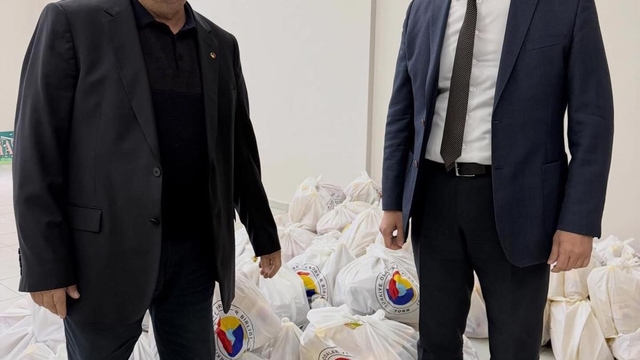 Sarıgöl ve Alaşehir'de 430 gıda yardım paketi dağıtıldı