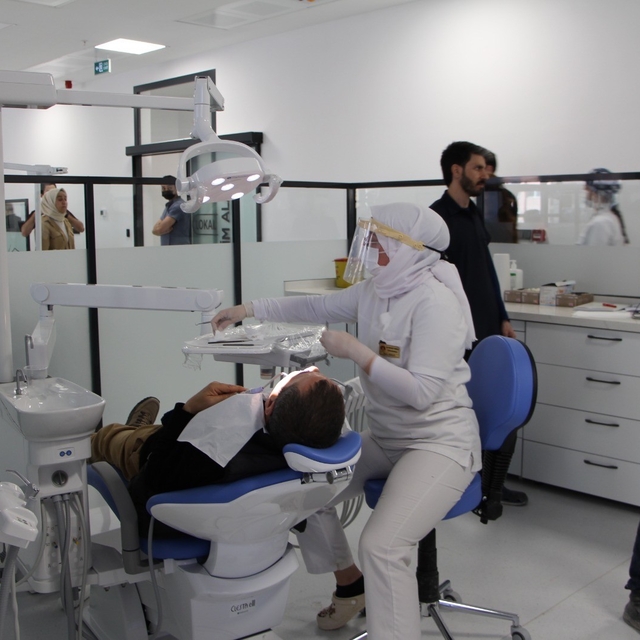 Fırat Üniversitesi Diş Hekimliği Fakültesi ve Hastanesi kapılarını açtı