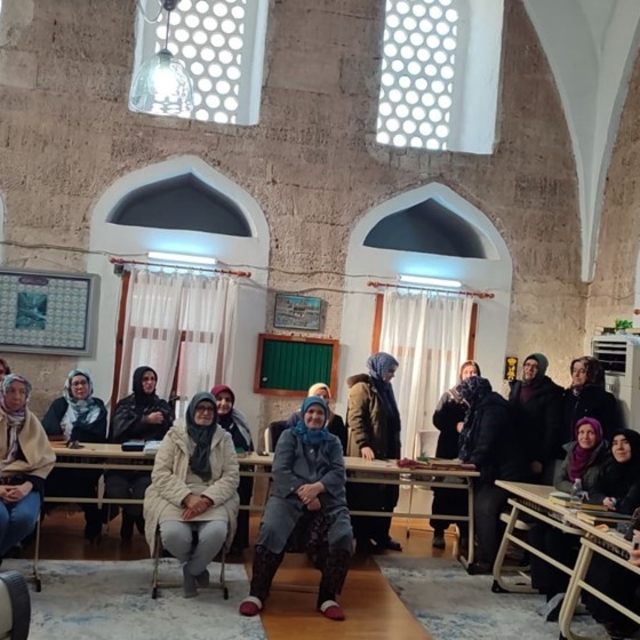 Sokollu Camii Kur'an Kursu kursiyerlerine AEP eğitimi