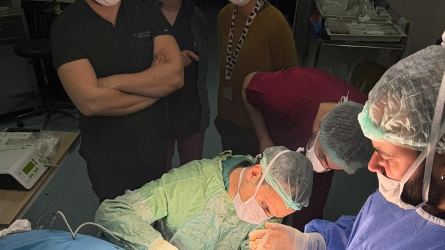 Balıkesir'de ilk kemiğe implante işitme cihazı ameliyatı yapıldı