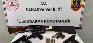 Sakarya'da silah kaçakçılığı operasyonunda 2 zanlı tutuklandı