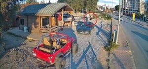 Tokalaştığı şahsın silahlı saldırısına uğrayıp ölümle burun buruna gelmişti, 2 şüpheli tutuklandı