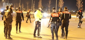 Aksaray'da iftar sonrası asayiş ve trafik denetimleri sürüyor