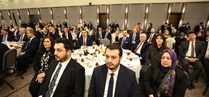 Cumhurbaşkanlığı iftarında Çerçioğlu'ndan 'hizmet' mesajı Başkan Çerçioğlu: "Cumhurbaşkanımızın liderliğinde ülkemize hizmet etmeye devam edeceğiz"