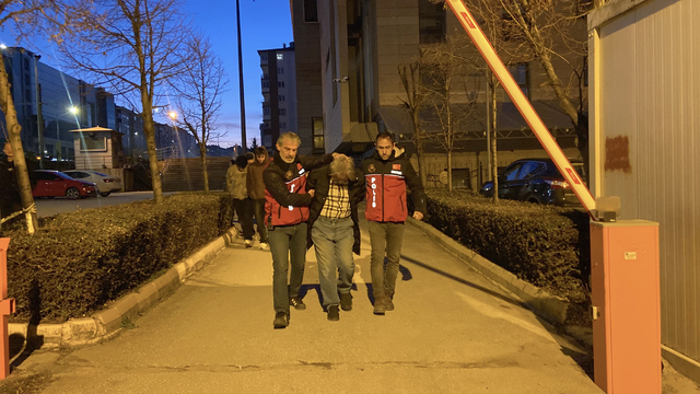 Atatürk'e hakaretten tutuklandı