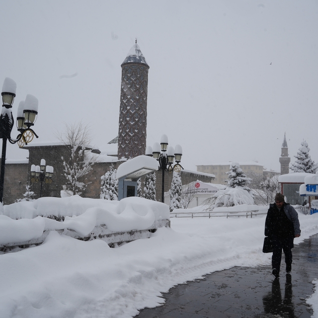Gece kar yağışı bekleniyor