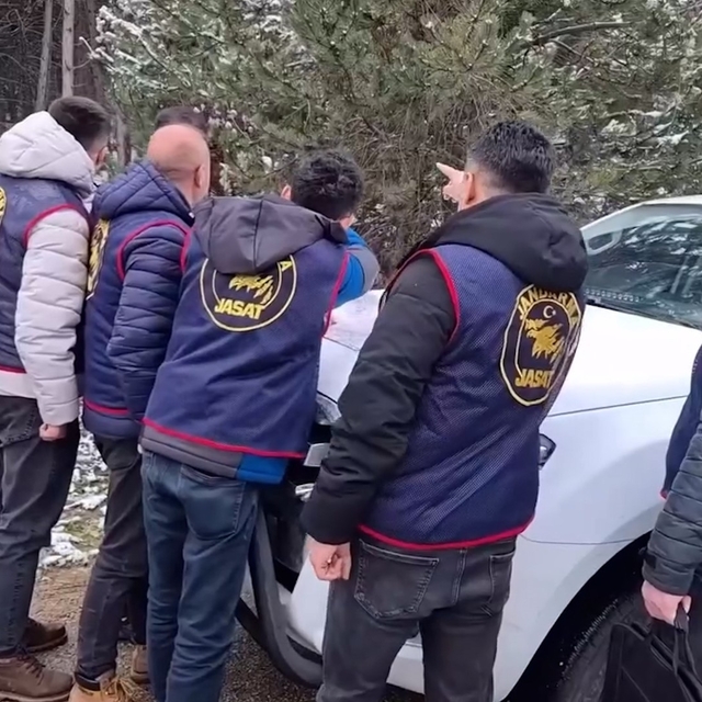 Çifte kadın cinayeti 10 yıl sonra aydınlatıldı
Ormandaki kemikler ile sigar...