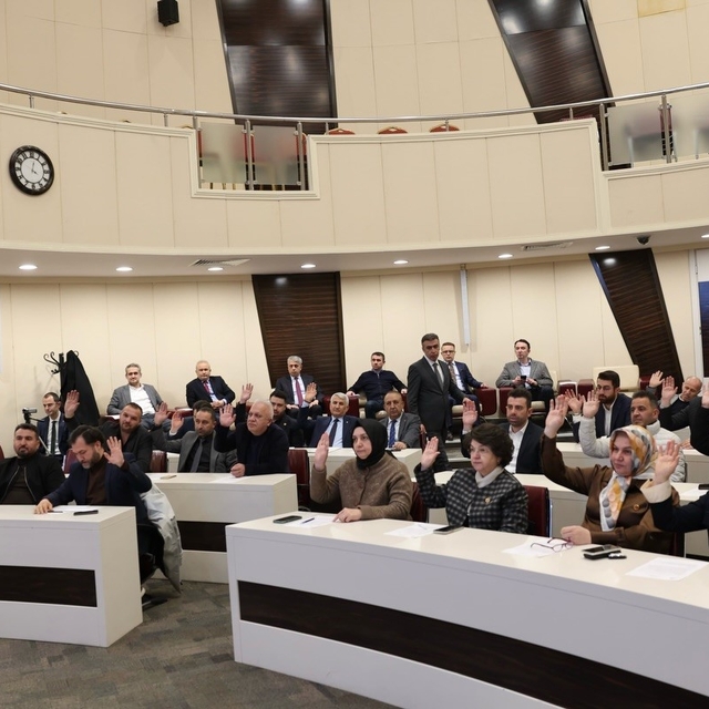 Başkan Çolakbayrakdar: "Sosyal belediyecilikte örnek modeliz, en iyisini ya...