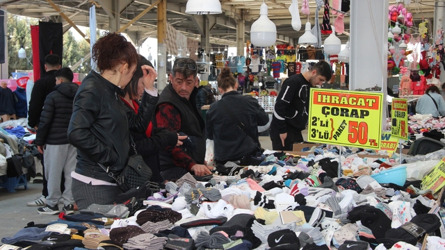 Muğlaspor yararına düzenlenen panayıra vatandaşlar ilgi gösterdi