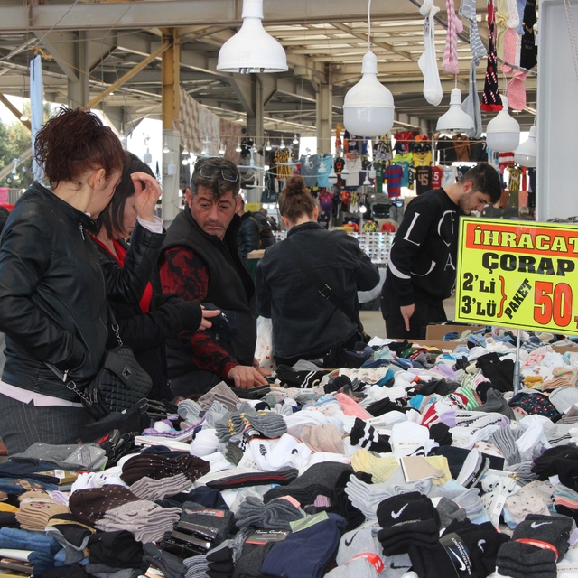 Muğlaspor yararına düzenlenen panayıra vatandaşlar ilgi gösterdi