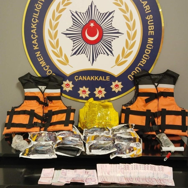Çanakkale'de göçmen kaçakçılığı operasyonu: 4 tutuklama