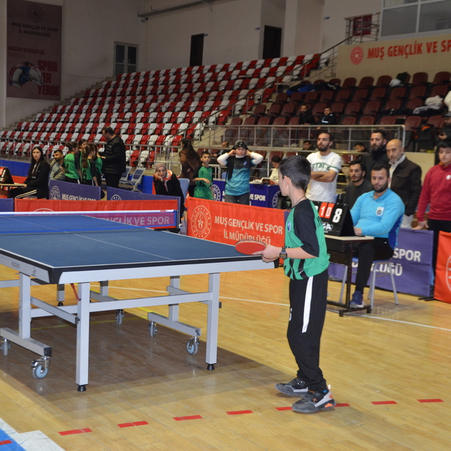 Muş'ta "Okullararası Masa Tenisi Turnuvası" başladı