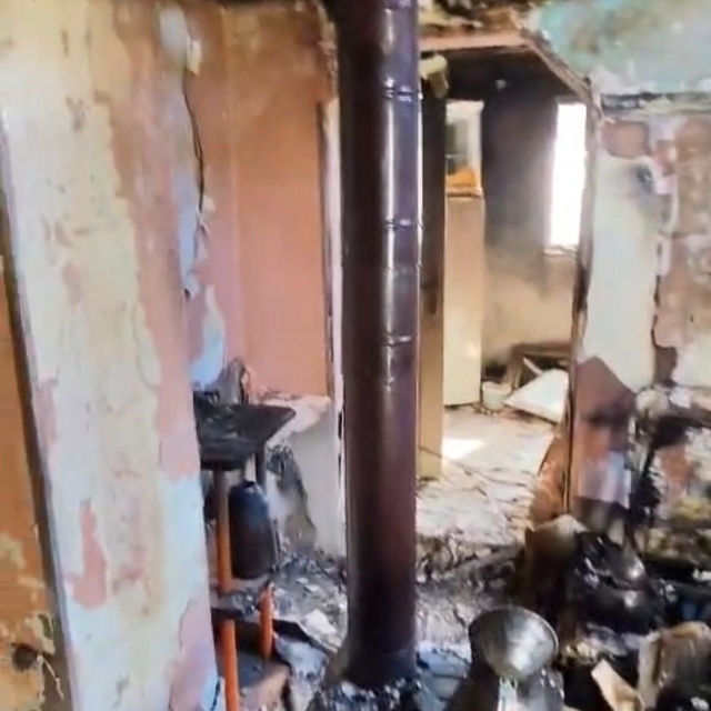 Bolu'da soba kaynaklı yangın evi harabeye çevirdi