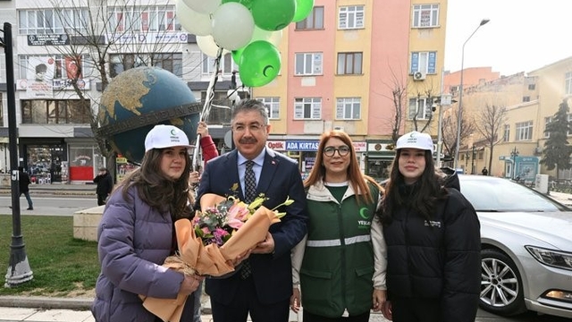 Resimler ve müziklerle bağımlılıklar anlatıldı
Eskişehir Valisi Dr. Erdinç Yılmaz: "Bu mücadeleyi mutlaka kazanmalıyız"