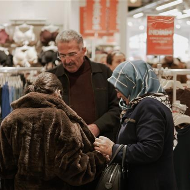 TDV Kırşehir Şubesince 50 yetim giydirildi