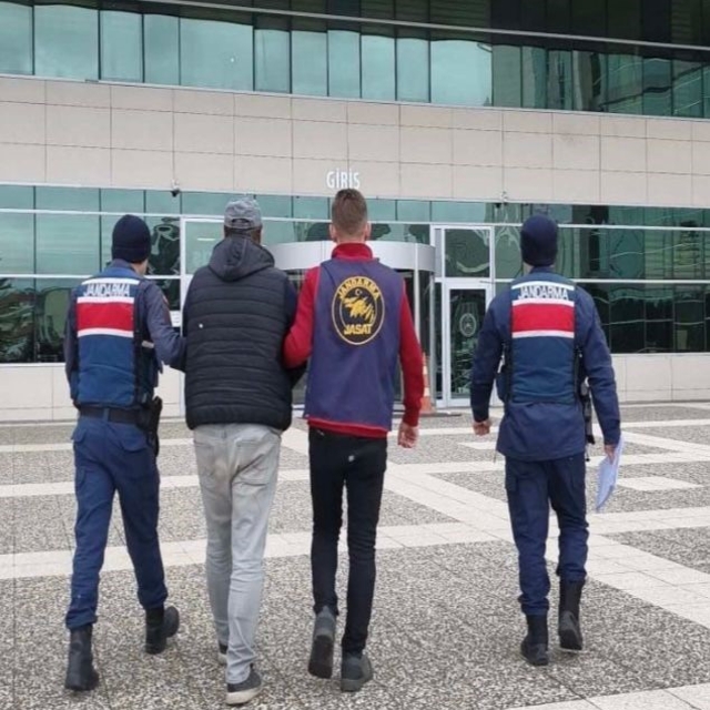 Bolu'da hırsızlık şüphelisi JASAT tarafından yakalandı