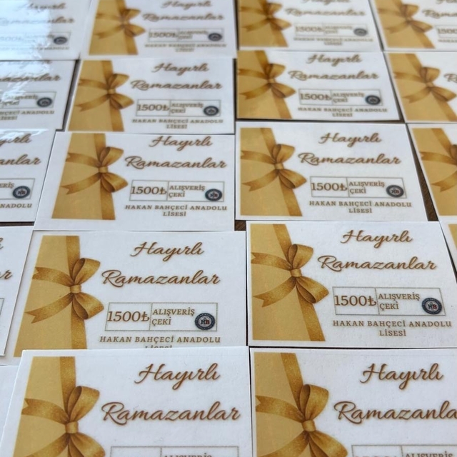 Çermik'te öğrencilere yardım çeki dağıtıldı