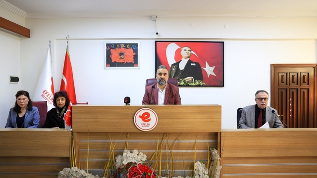 Efeler'de hizmet odaklı tahsisler belediye meclisinden geçti