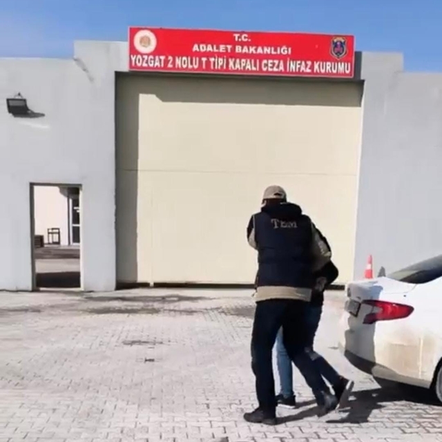 Hakkında kesinleşmiş 6 yıl hapis cezası bulunan FETÖ terör örgütü üyesi yak...