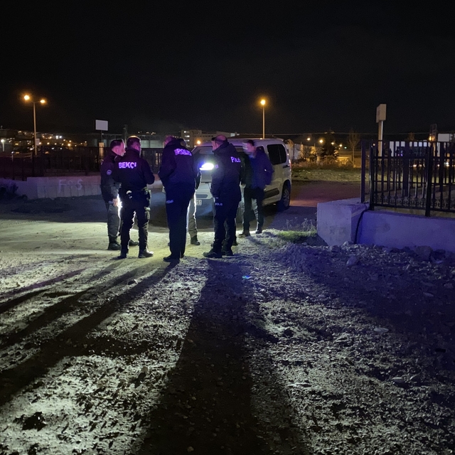 Önce darbettiler, ardından tabancayla vurup kaçtılar: 1 ağır yaralı