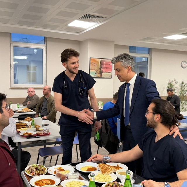Mengücek Gazi Hastanesi'nde iftar programı düzenlendi
