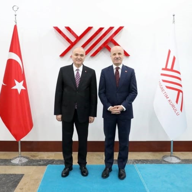 Başkan Özlü, YÖK başkanı ile görüştü
Düzce Üniversitesi hastanedeki ihtiyaç...