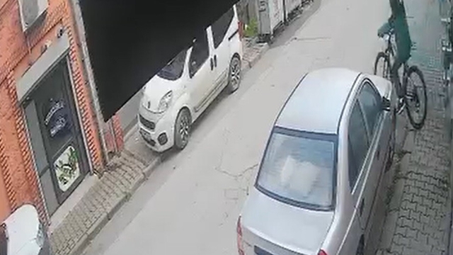 Çalınan bisikletini ertesi gün buldu