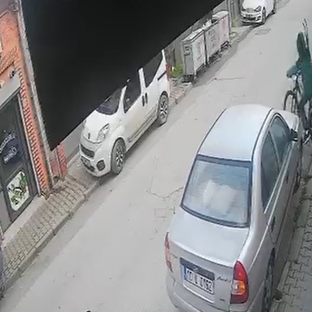 Çalınan bisikletini ertesi gün buldu