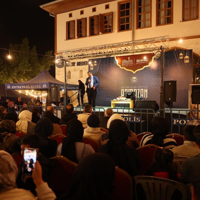 Antakya'da Ramazan etkinlik alanı yoğun ilgi görüyor