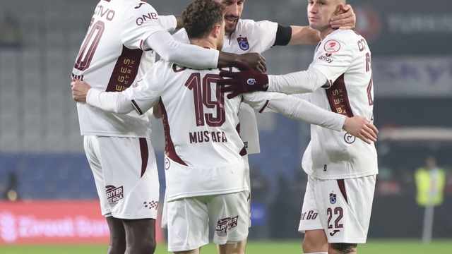 Trabzonspor kupada RAMS Başakşehir FK'yı mağlup ederek çeyrek finale yükseldi