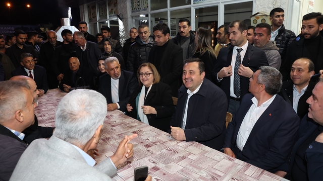 Şahin, Karkamış'ta vatandaşlarla iftarda buluştu