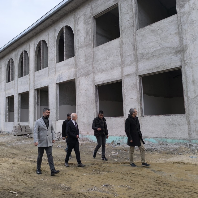 Sivrihisar'da yeni sağlık merkezlerinin yapımı sürüyor