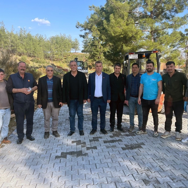 Köyceğiz'in üç mahallesinde parke çalışmaları başladı