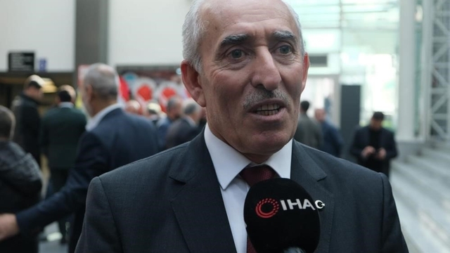 Kayseri'de Elektrikli Araç Eğitim Merkezi nisanda açılıyor
KESOB Başkanı Şeyhi Odakır:
"Bağ-Kur priminin 7 bin 200 güne düşeceğini düşünüyorum"