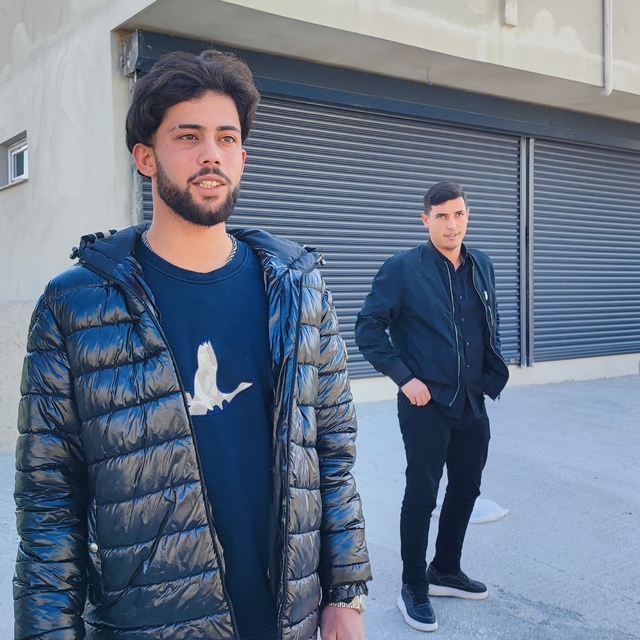 Annesi tarafından terk edilen çocuk büyüdü, yangında mahsur kalan bebeğin k...