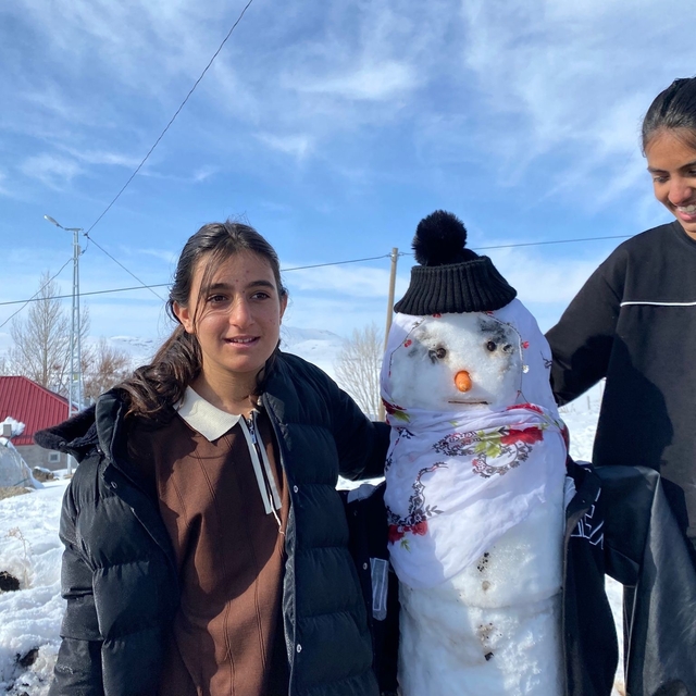 Ağrı'da kardan adamdan gelenek yaşatıldı