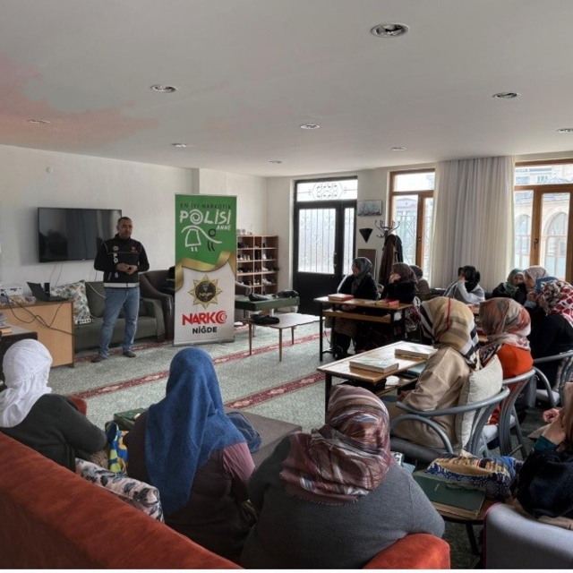 Narkotik ekiplerinden bir haftada 20 bilgilendirme etkinliği