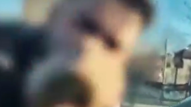 Trafikte tartıştığı kişinin otomobilinin camını yumruklayan sürücüye 180 bin TL ceza