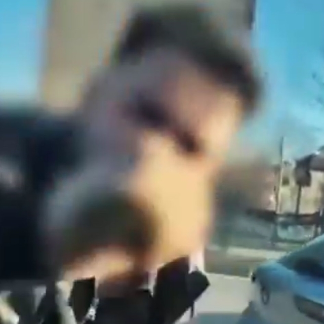 Trafikte tartıştığı kişinin otomobilinin camını yumruklayan sürücüye 180 bi...