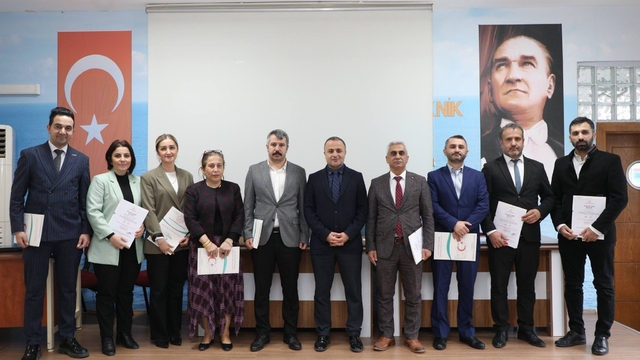 'Okulum Temiz' belgeleri sahiplerine verildi