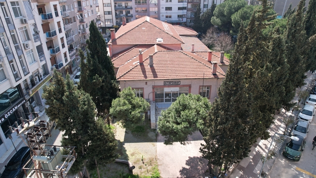 Çuval parasıyla kurulan miras, kitap ve sanatla yaşayacak
Manisa'nın hafızası 'Kitapsaray' restore edilerek geleceğe taşınacak
'Kitapsaray'ın deprem analizi yapıldı, Bakanlık'tan onay bekliyor