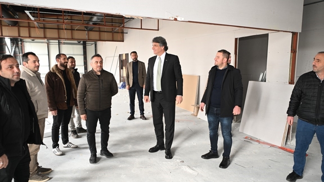 Kartepe'de 3 bin 500 metrekarelik spor kompleksinin inşası sürüyor