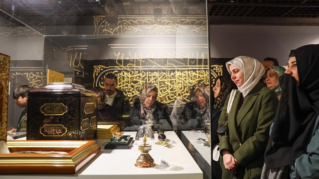 Mukaddes Emanetler Sergisi'ne yoğun ilgi