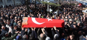 Öğrencisi tarafından öldürülen Fatma Nur öğretmen son yolculuğuna uğurlandı