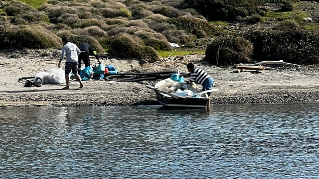 Tilkişen otu toplamaya gittiler, koyu temizlediler